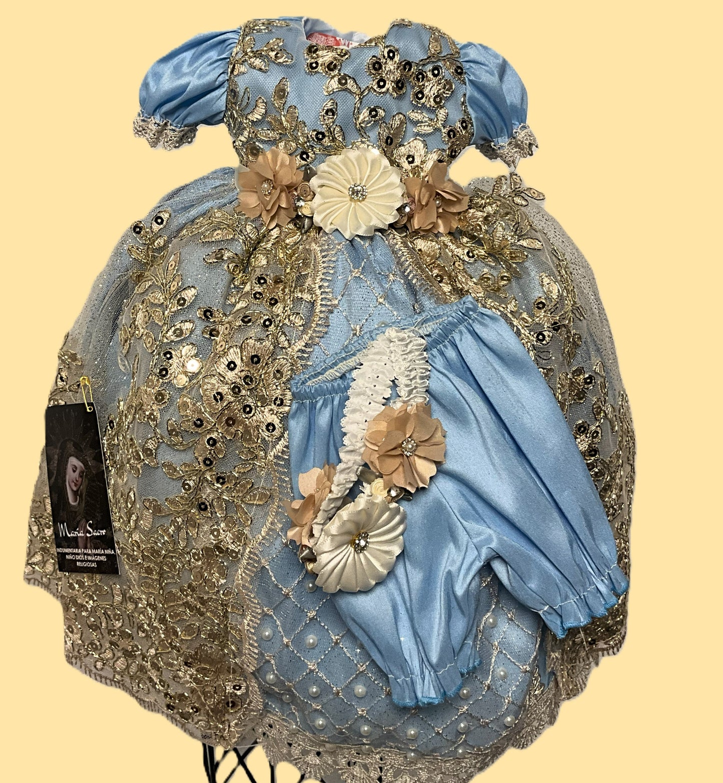 Vestido con accesorios modelo Desmontable Cenefa